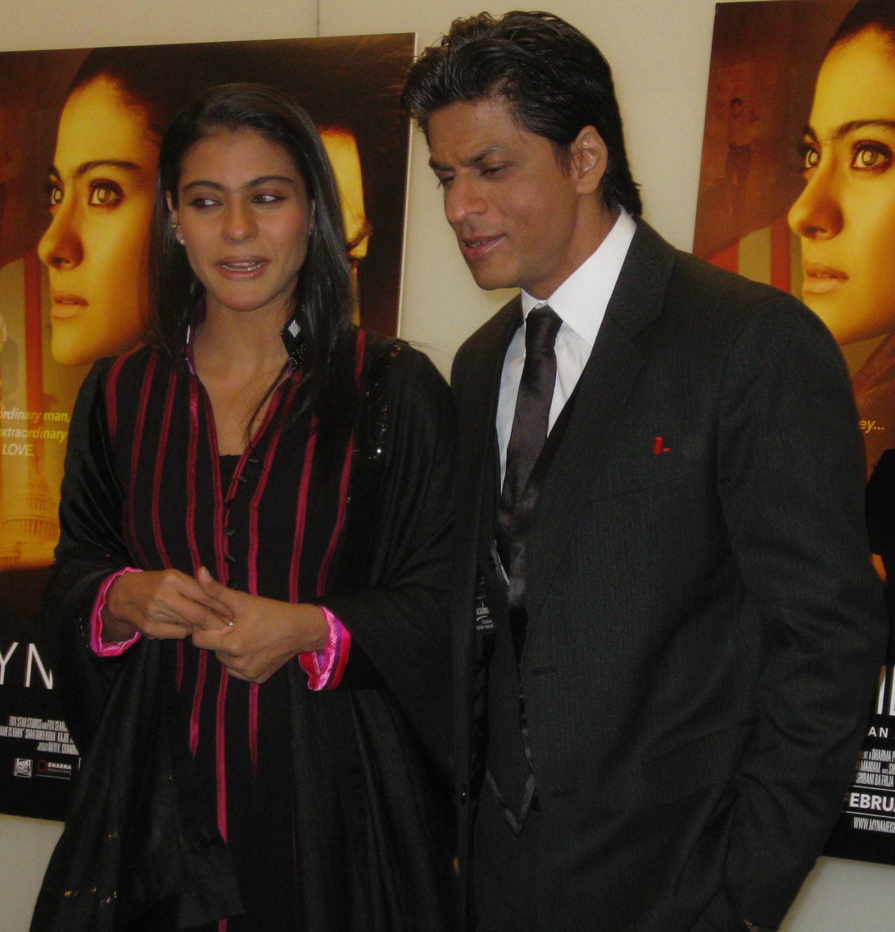 shahrukhkhankajolpcupdate - The King of Bollywood Continues to Rein