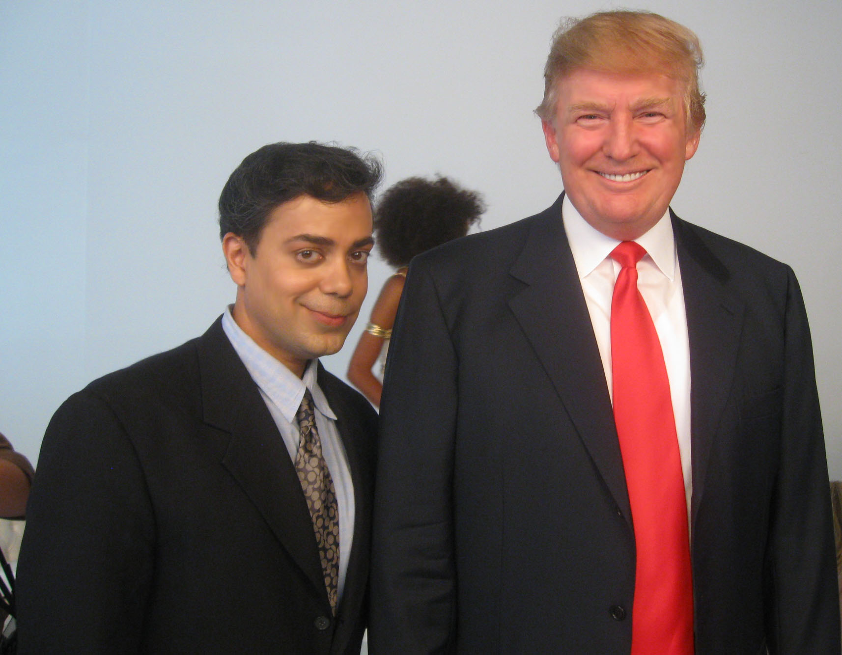 ravidonald01 - Donald Trump & Exotic Beauties Take Center Stage