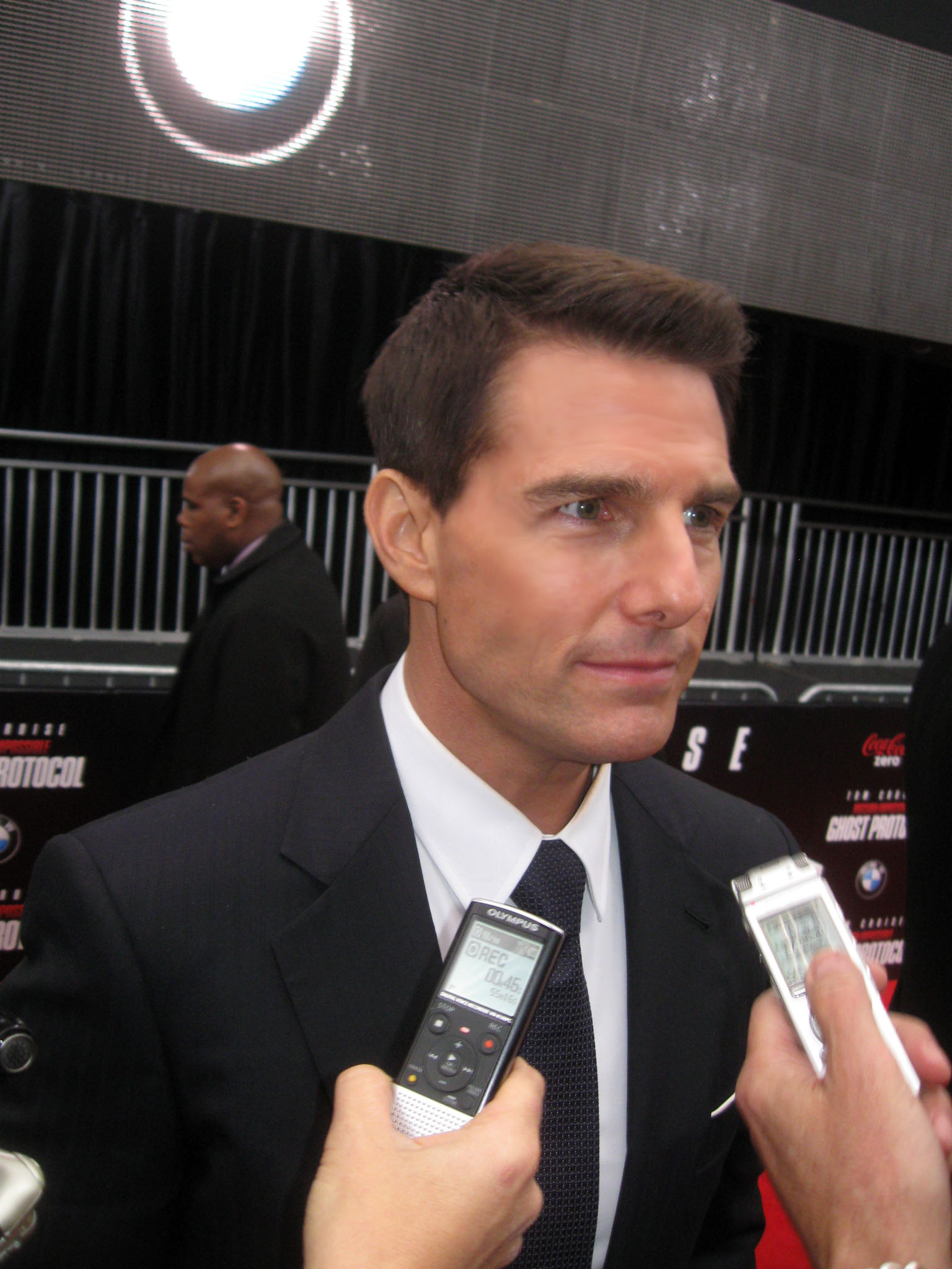 tomcruiseravireport011 - Tom Cruise &Anil Kapoor Rock Mission:Impossible Ghost-Protocol NY Premiere