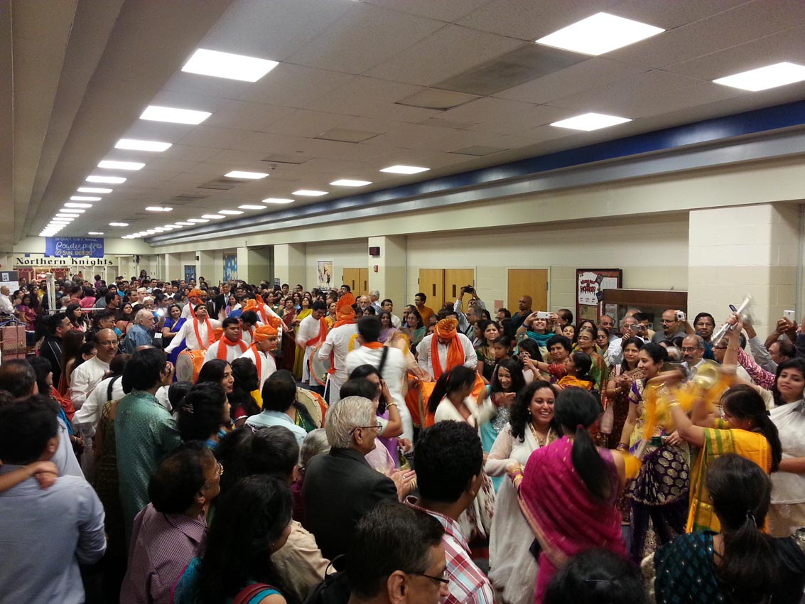 crowdshot - Golden Elephants Welcomed Governor Chris Christie To Indian Event